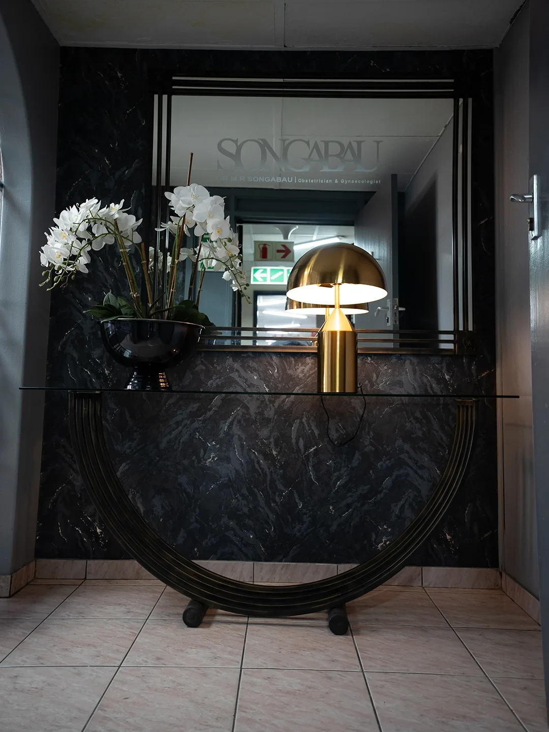 Elegant reception area at Dr Songabau’s obstetrics and gynecology practice in Pretoria, reflecting professional women’s healthcare.
